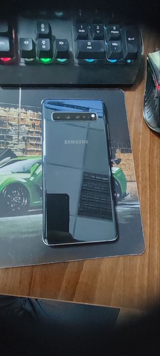 Samsung. S10 5g. 8 ga 256gb idial