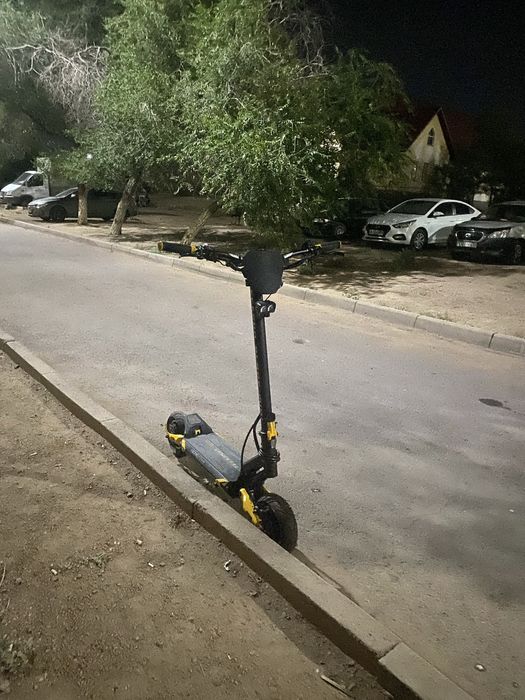 Электро самокат Теверан