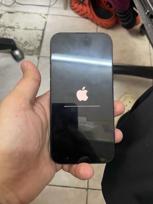 Продам Iphone 15 256gb