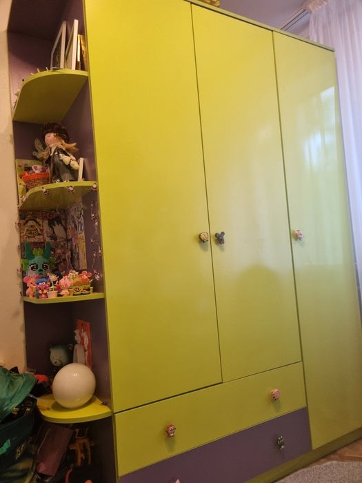 Продам спальный гарнитур