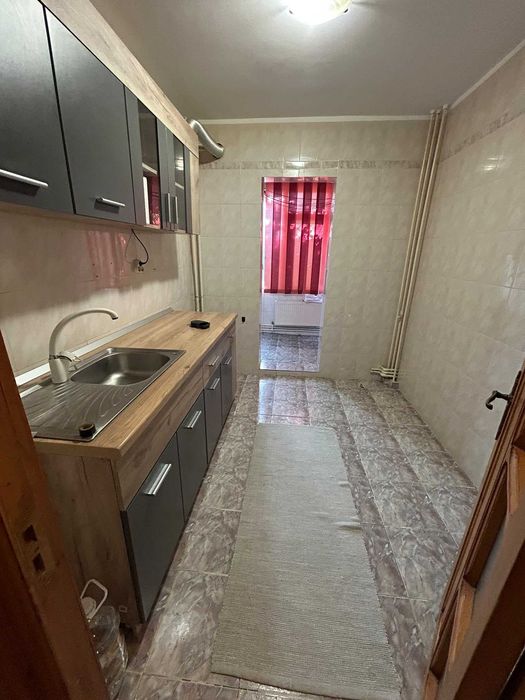 Vand apartament 2 camere in Galati, zona Mazepa 2, etajul 2, zona centrala; 80000 euro negociabil, liber, acte la zi, telefon 0722971531