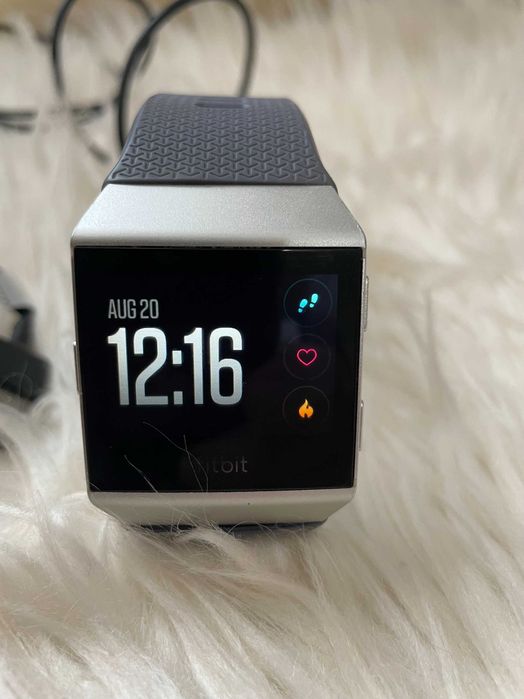 Ceas smartwatch Fitbit Ionic HR , GPS
