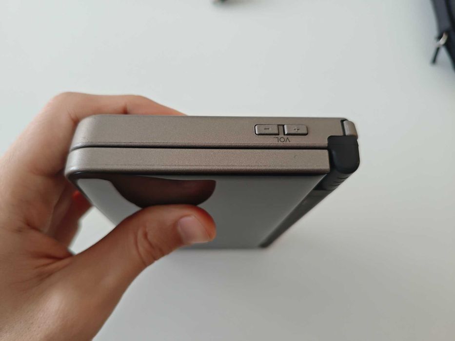Nintendo DSi XL - качени много игри