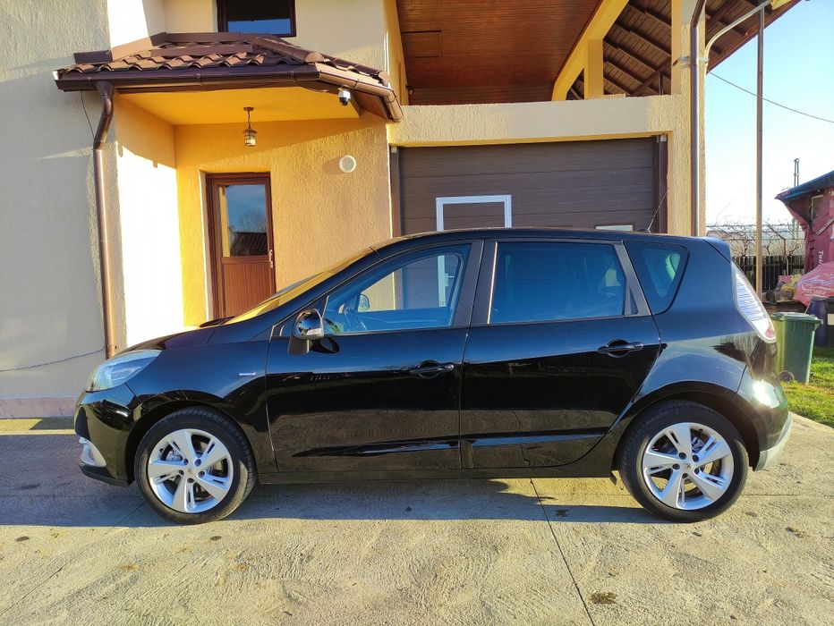 Renault Scenic 2014 180.000 reali