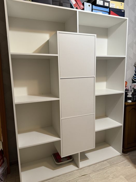 Отличный шкаф в белом цвете