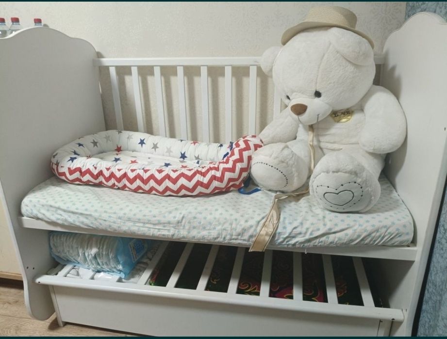 Продам детскую кроватку