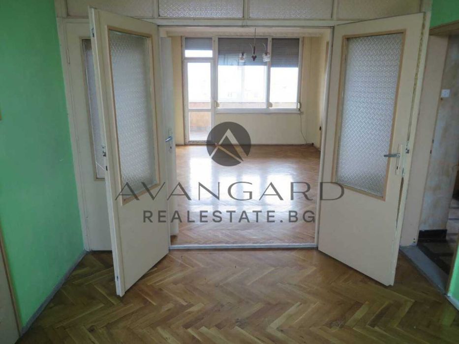 Продава се Тристаен апартамент в Пловдив, Кючук Париж - 107 кв.м за 1233 €/кв.м - Снимка #1