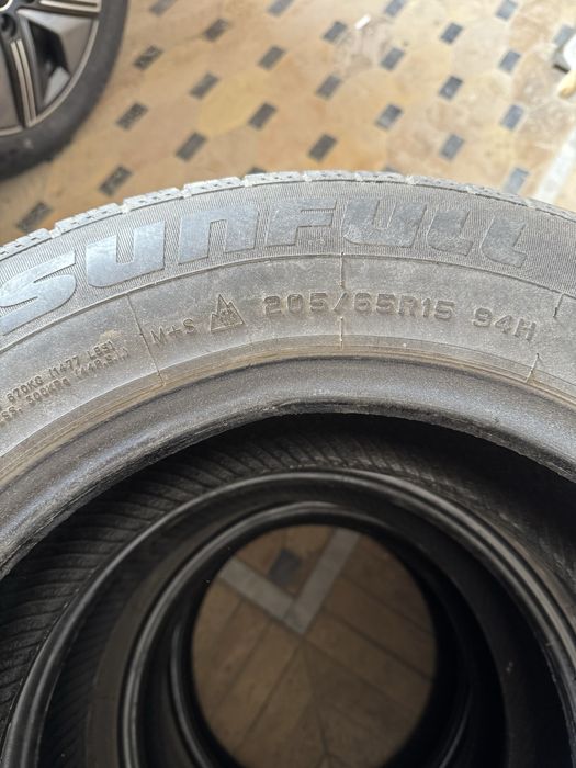 Продам всесезонные шины R15