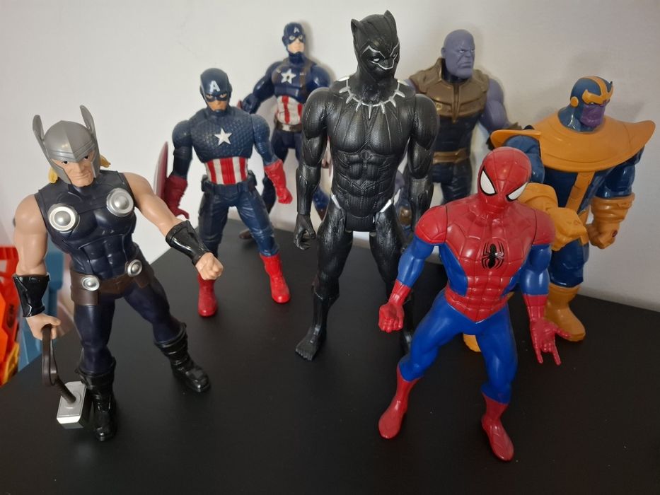 Спайдер мен, Капитан Америка , Тор, Черната пантера