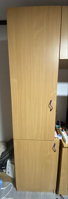 Vand mobilier de dormitor