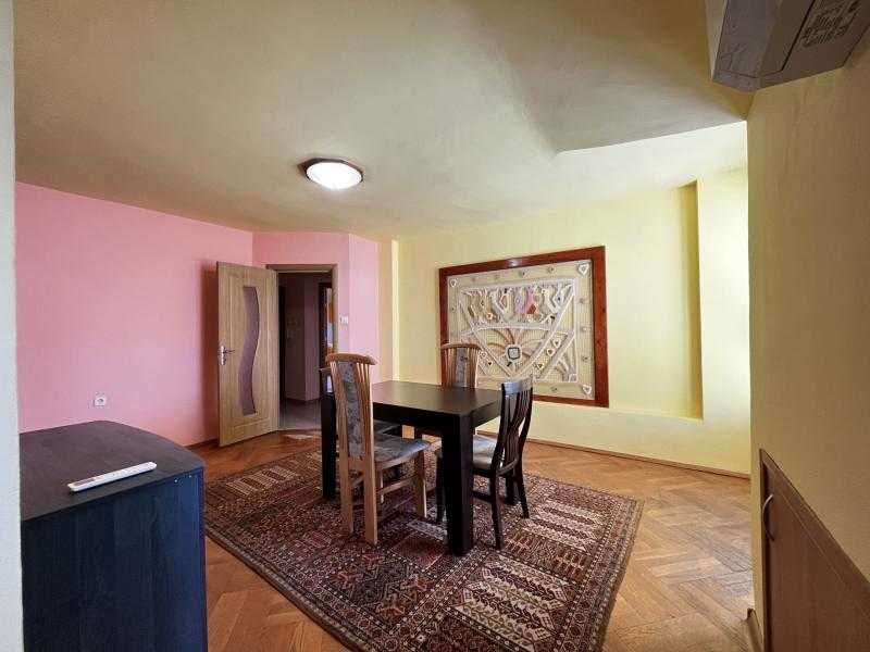 Дава се под наем Тристаен апартамент в Бургас, Възраждане - 110 кв.м за 510 € - Снимка #2