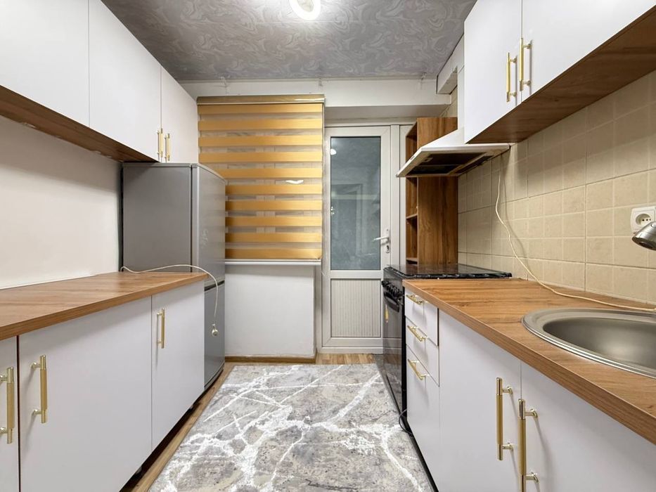 Продам чиланзар 26.  Двух комнатная.