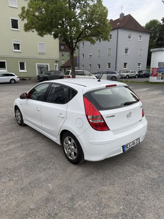 HYUNDAI i30 2010 — imagine 3