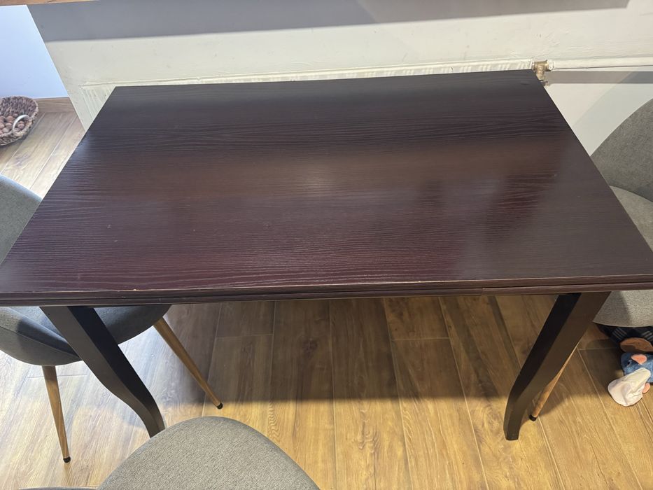 Кухненса маса с три стола