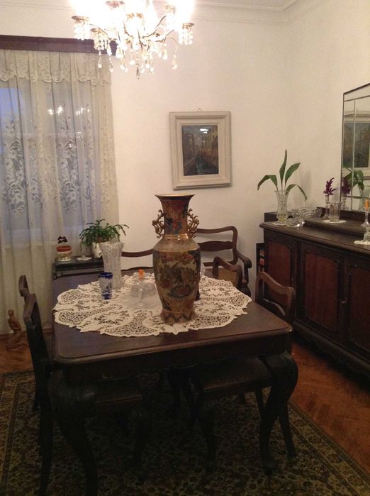 Много голяма антикварна старинна  ваза  , китаиски порцелан