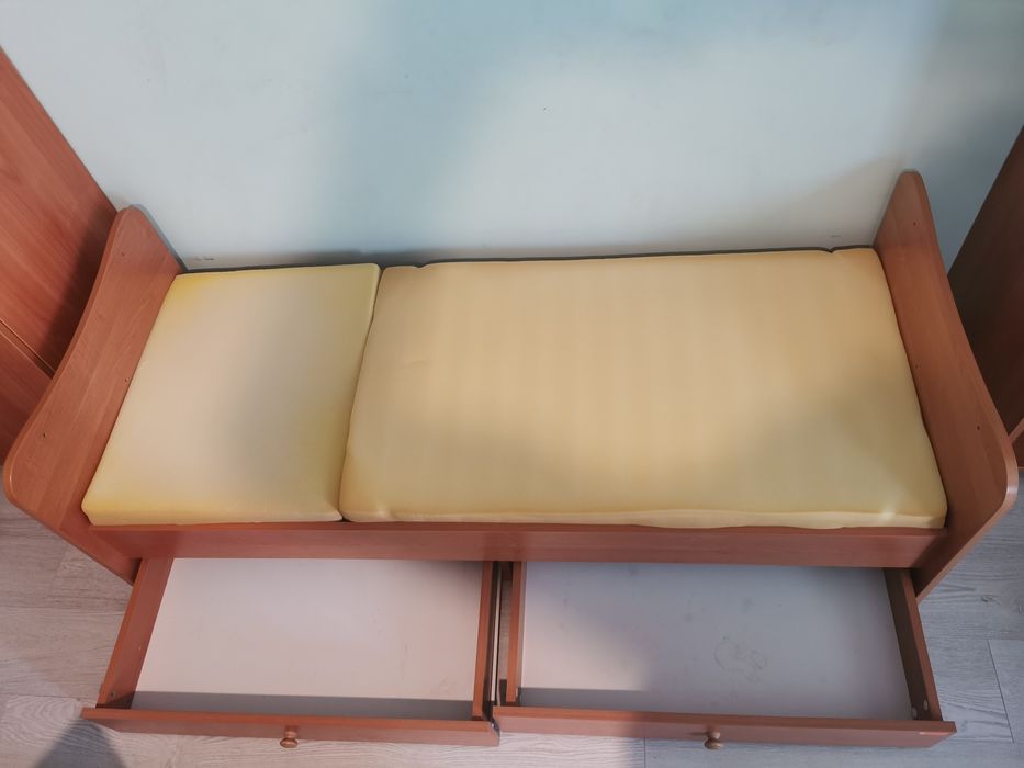 Lorelli-patut si birou