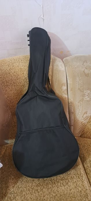 Gitara sotiladi razmeri 40 akustika narxi kelishiladi