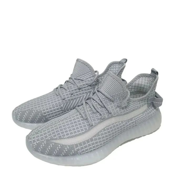 Кроссовки YEEZY. Krossovkala