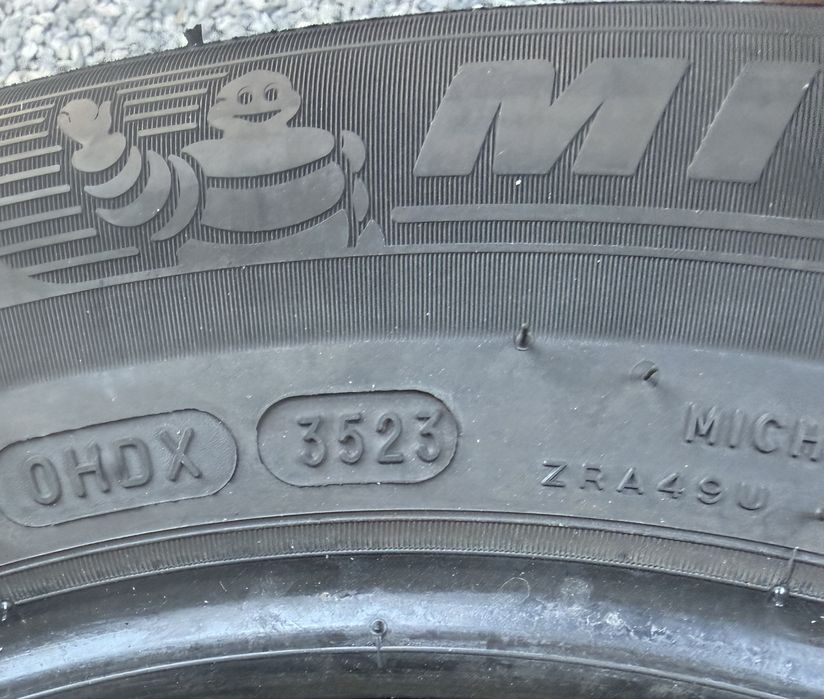 2бр 195/65/15 на 8мм с 23дот Мишелин