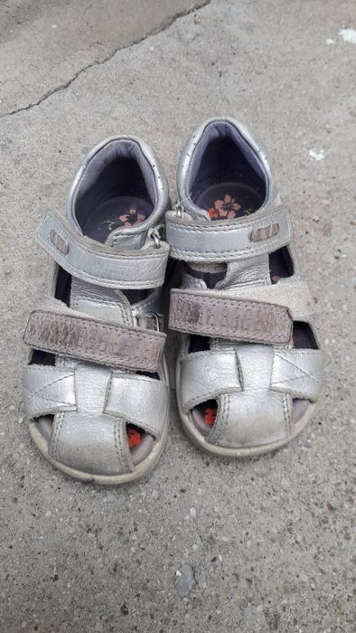 Обувки сандалки  24 и 22 номер за момиче