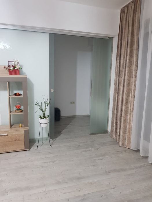 Apartament 2 camere de închiriat
