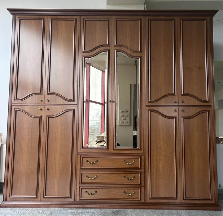 Mobila dormitor antique Italia