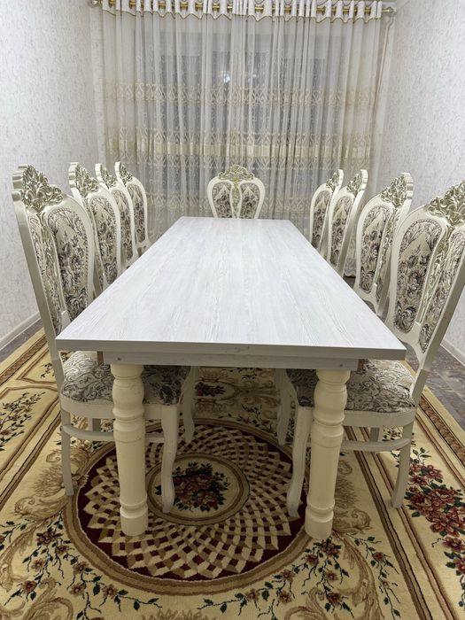 Продам стол и стулья комплект