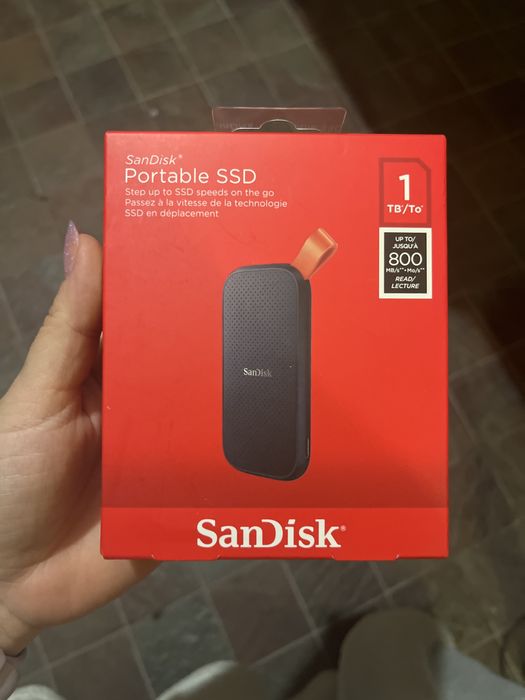 San Disk SSD 1 TB