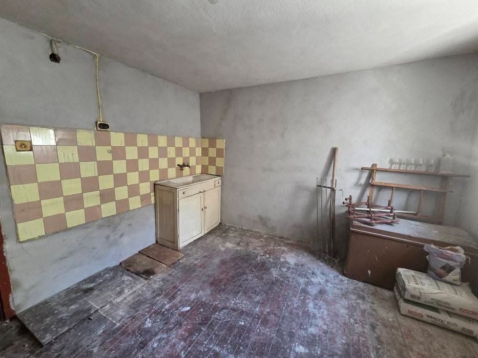 Продава се Етаж от къща в Кюстендил, Център - 84 кв.м за 858 €/кв.м - Снимка #7