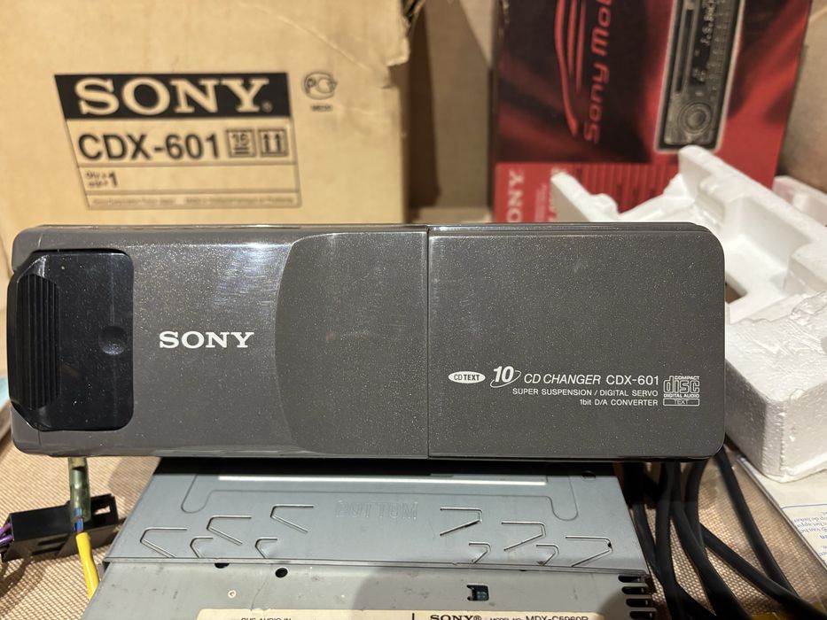 Sony Minidisc Player auto - MDX-C5970R si  CD Changer CDX 601
