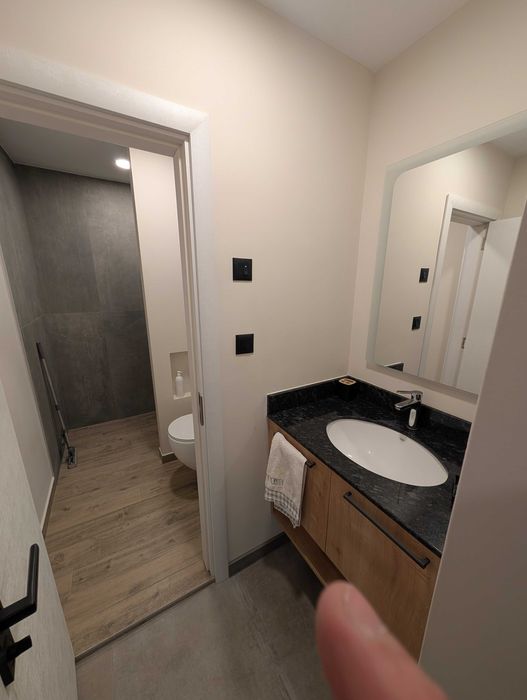 3 стаен под наем Винс