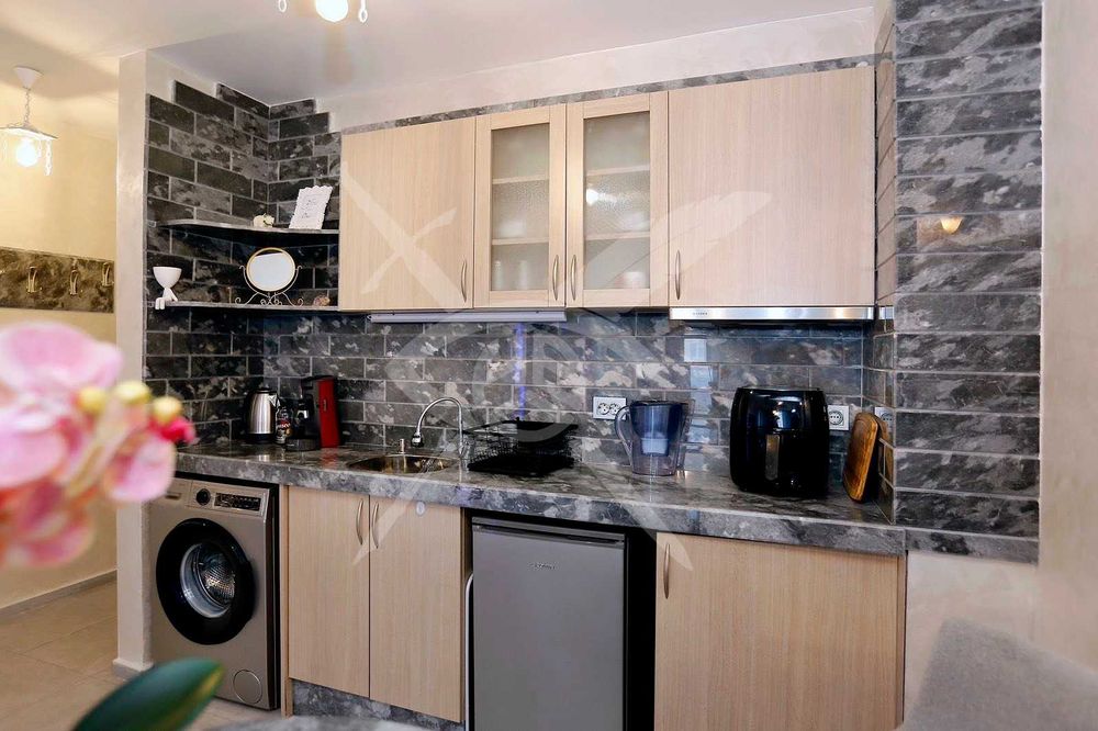 Продава се Двустаен апартамент в к.к. Слънчев бряг - 57 кв.м за 1930 €/кв.м - Снимка #2