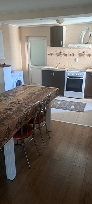 Închiriez casa in car Glodeni Pucioasa complet utilata