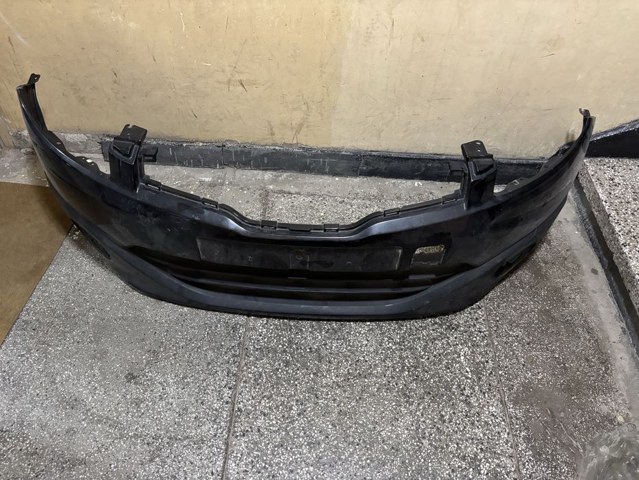 Продавам предна броня за Нисан Кашкай 2007г.