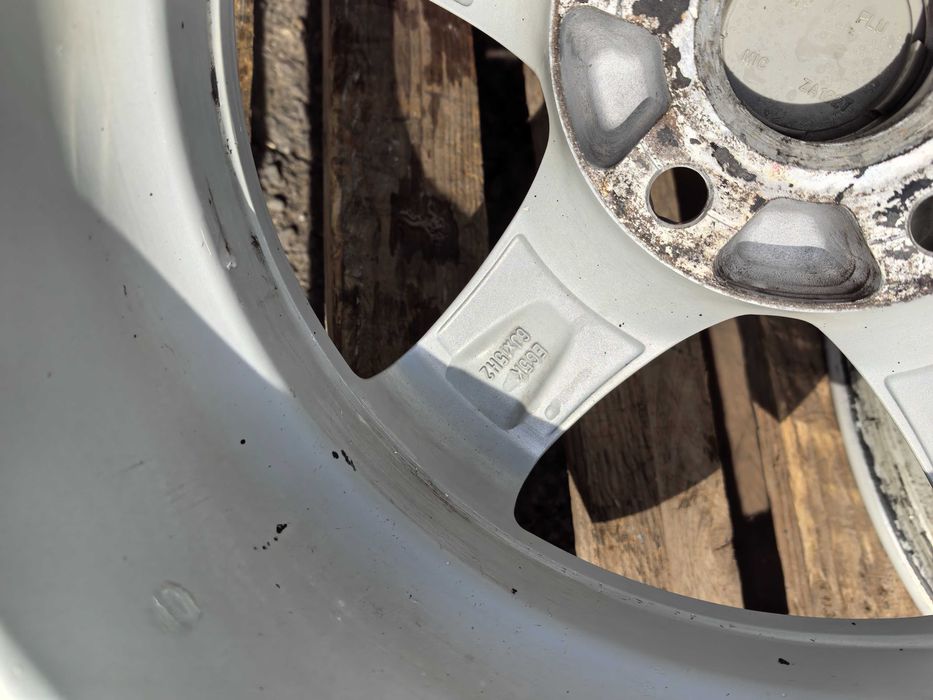 15 цола 5 х 112 мм Фолксваген Групата -6 Инча / ЕТ 47 - 57,1 мм център