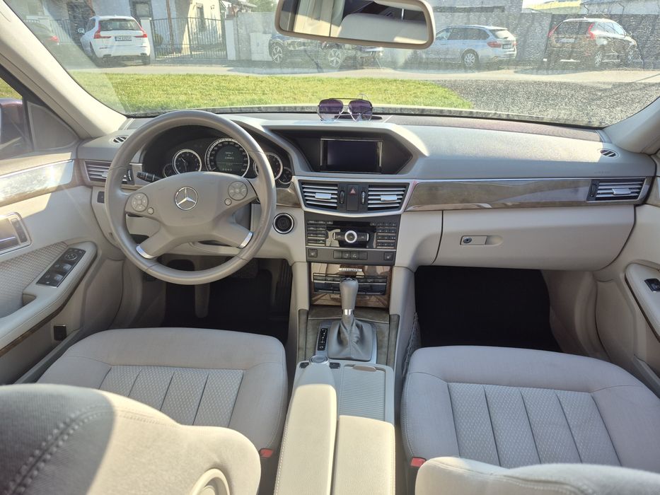 Mercedes E 200 class 2010 Impecabil