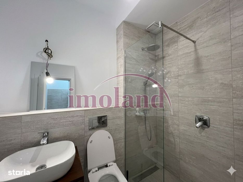 Vanzare - Townhouse 6 camere - mobilat + 2 locuri parcare Avalon Estat