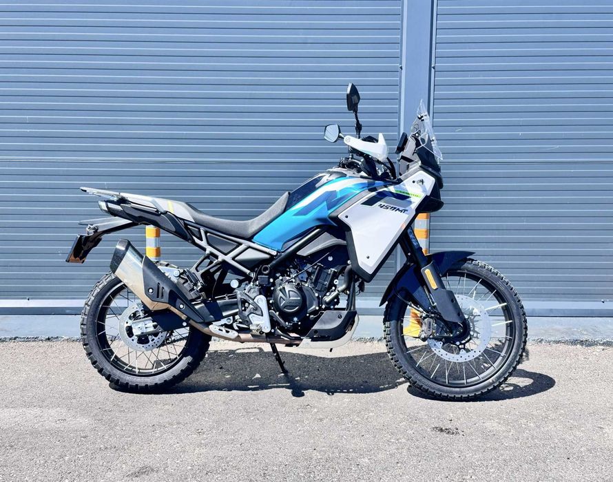 Motocicleta CFMOTO 450MT '26