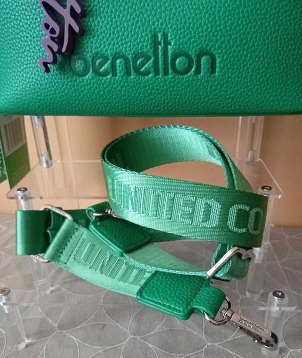 Чанта дамска Benetton BNT-1507-GRN. Нов модел.