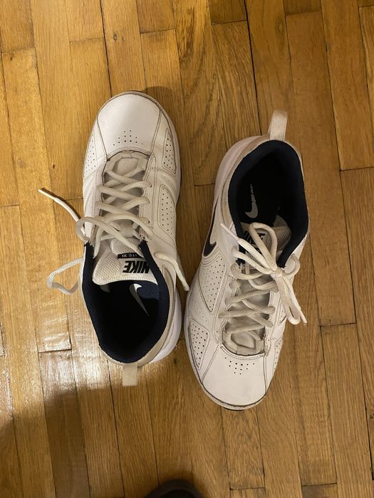 Vind Adidasi Nike marimea 41, piele, albi.