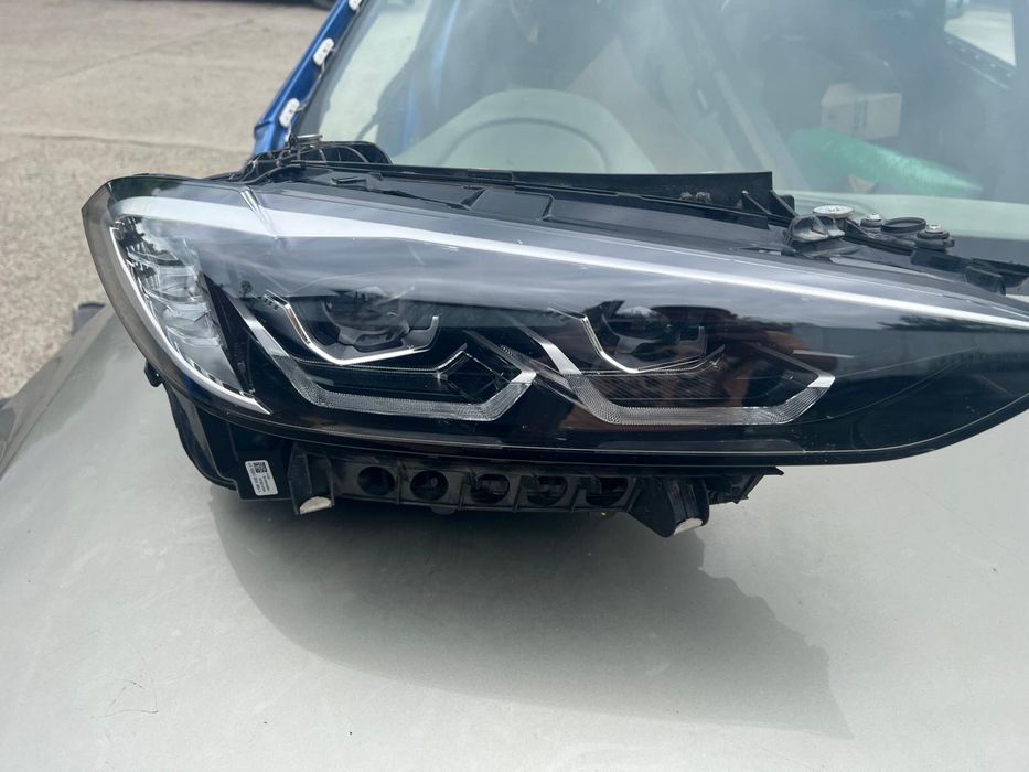 Bara fata , faruri bmw g26 m sport