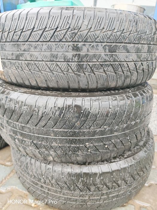 4 anvelope iarna Bridgestone Blizzak pt.  BMW