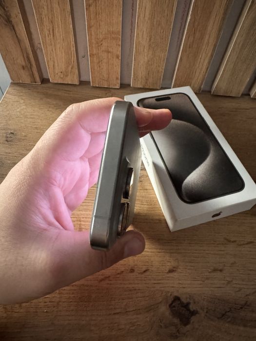 Продам iphone 15 pro 128