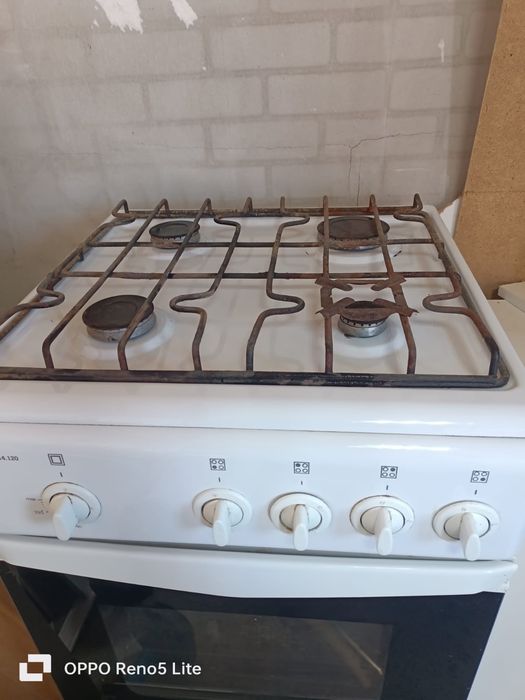 Продам газовую плиту