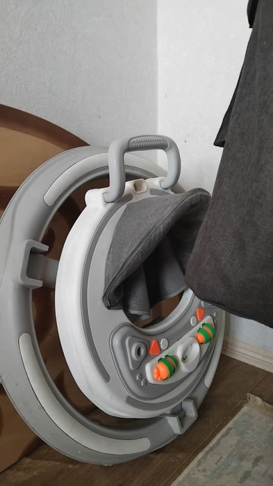 Продаю коляску майкен