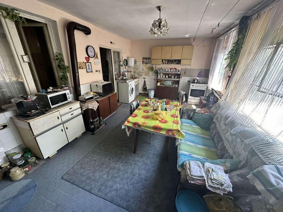 Продава се Къща в Бургас, Победа - 165 кв.м за 697 €/кв.м - Снимка #1