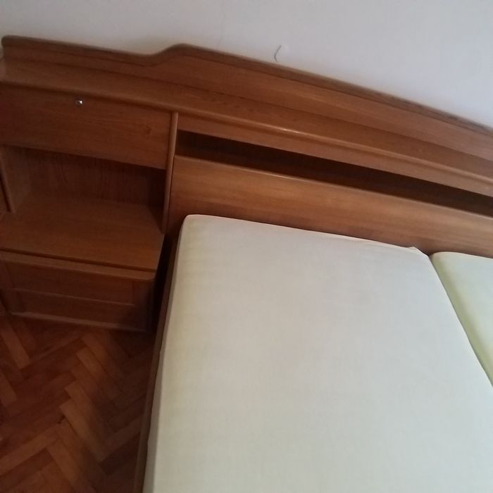 Vând mobilă dormitor saltele noi