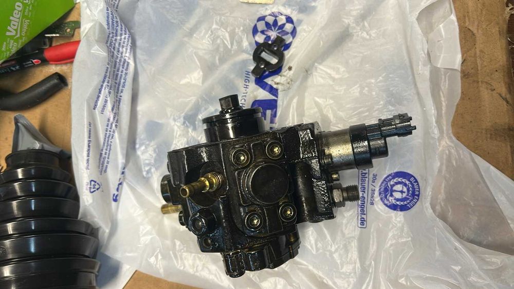 ГНП 2.2 HDI BOSCH за Пежо,Ситроен,Ленд Роувър Евог, Форд