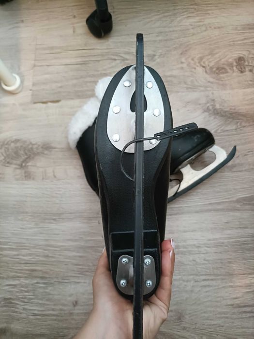 Patine dama mărimea 38 "Safine"