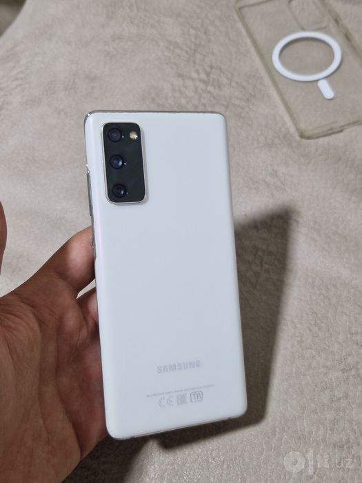 Samsung s20 fe xolati yaxshi